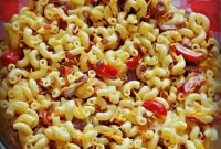 Loaded Gluten-Free Bacon Tomato and Cheese Macaroni Salad