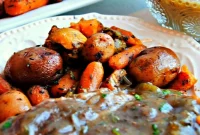 Melt-in-Your-Mouth Slow Cooker Pot Roast with Rich Gravy